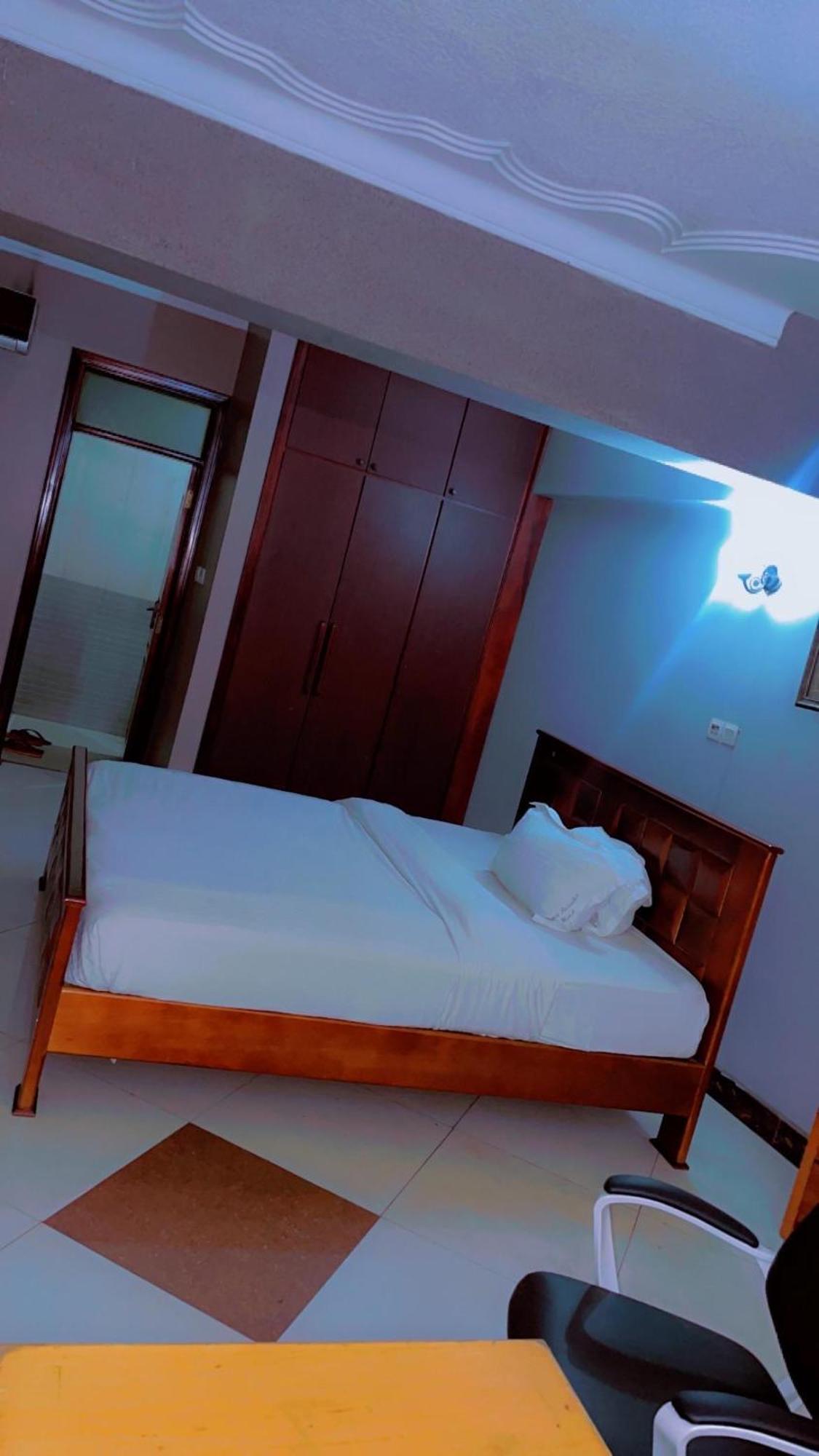 Super Paradise Hotel Kampala Exterior photo